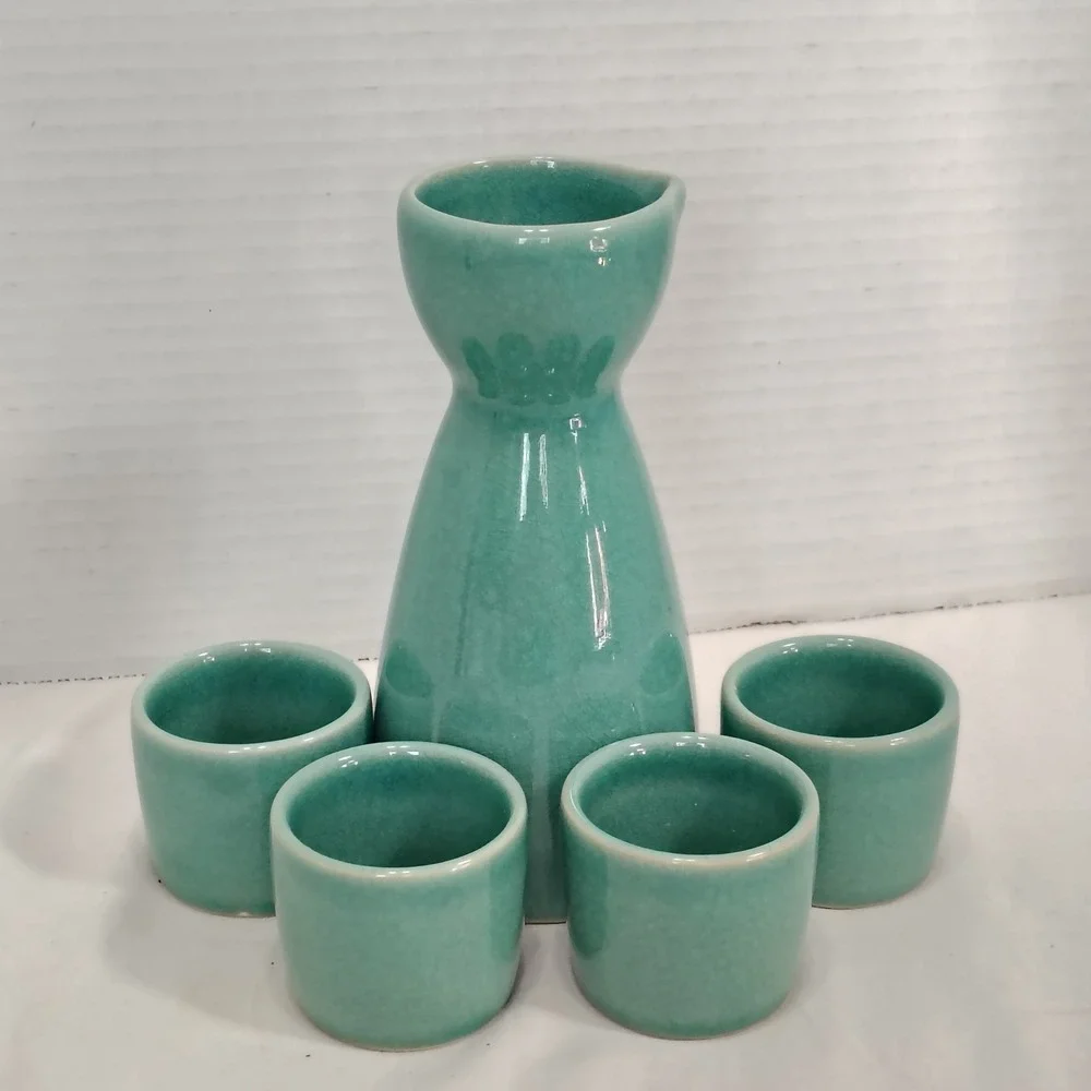 OGGI Sake Set‎ Ceramic Teal Carafe and 4 Cups Japanese Barware Serving